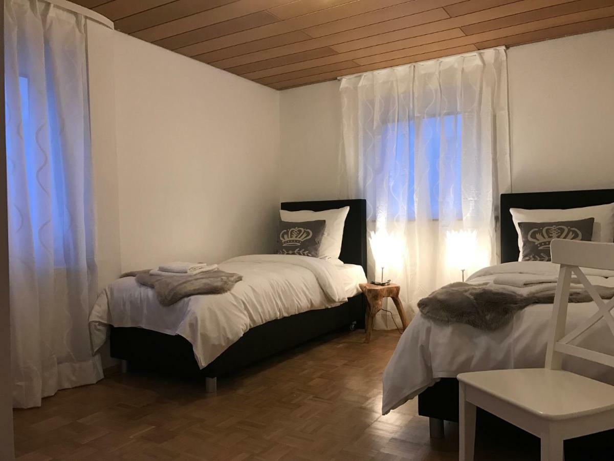 Ferienhaus Vier Jahreszeiten Бад Урах Екстериор снимка